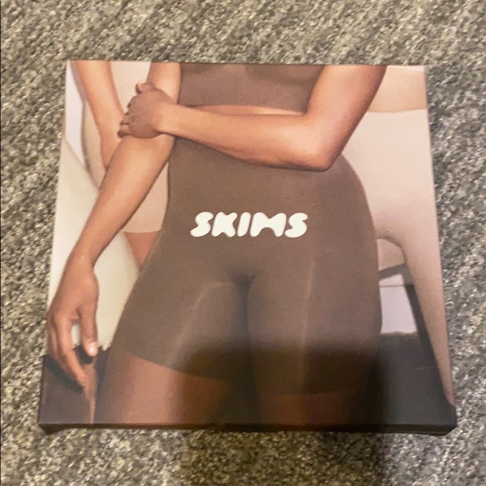 SKIMS Sculpting Short